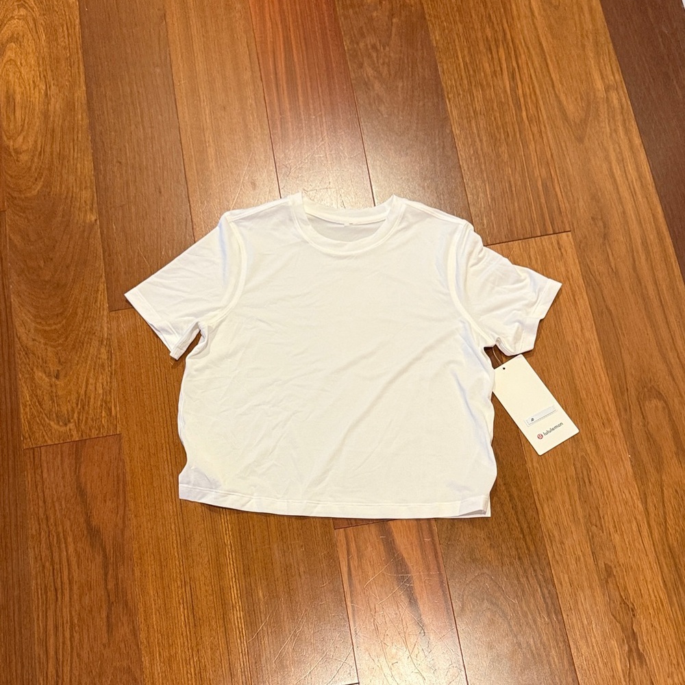 Lululemon white ultralight tee size 4